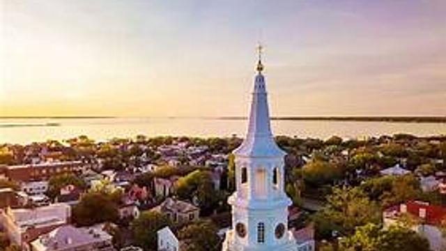 Hospitality Jobs in Charleston SC (2026 Hiring Guide)